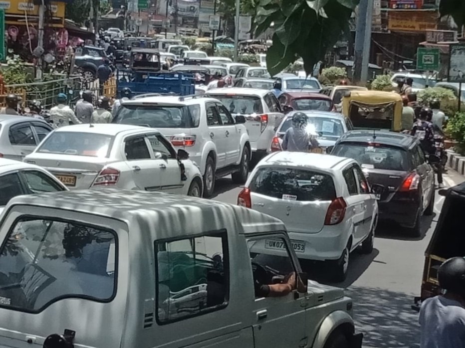 हल्द्वानी निर्माण कार्य के कारण यातायात डायवर्जन , वन वे ट्रैफिक प्लान लागू