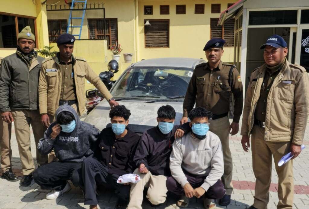 नैनीताल में “ड्रग फ्री देवभूमि” अभियान तेज, चेकिंग के दौरान अल्टो कार से चरस बरामदएसएसपी मंजूनाथ टी.सी. के निर्देशन में भीमताल पुलिस की सफलता, NDPS एक्ट में मुकदमा दर्ज