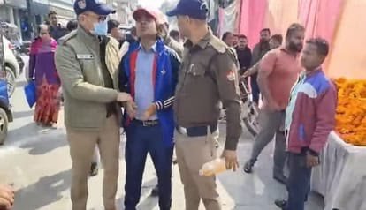 गदरपुर जनसुनवाई में आत्मदाह की कोशिश, पुलिस की सतर्कता से टली बड़ी , अनहोनी पड़े पूरी खबर