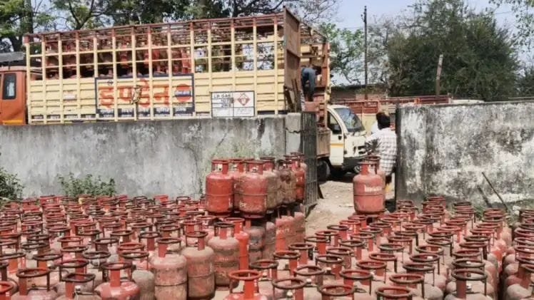 सरकार का बड़ा फैसला: कॉमर्शियल एलपीजी की आपूर्ति फिर शुरू, पर्यटन कारोबार को राहत