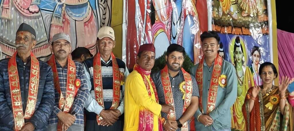 बिंदुखत्ता चैत्र रामलीला में सजी युद्ध लीला, दर्शकों ने सराहा मंचन