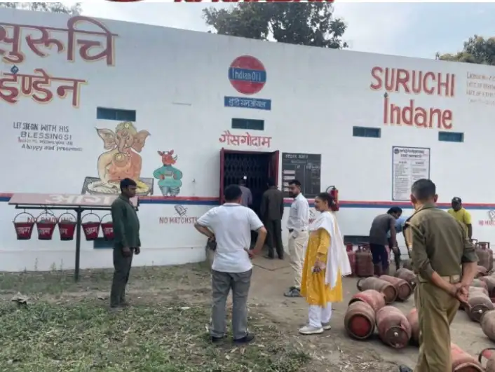 “अफवाहों पर लगेगा ब्रेक: एसडीएम रेखा कोहली का लालकुआँ सुरुचि इंडेन गैस गोदाम पर औचक निरीक्षण”