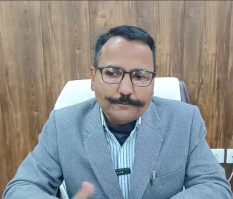 नैनीताल जिलाधिकारी की सख्त कार्रवाई: निजी व्यक्ति से राजस्व कार्य कराने के आरोप सिद्ध, दो रजिस्ट्रार कानूनगो पदावनत