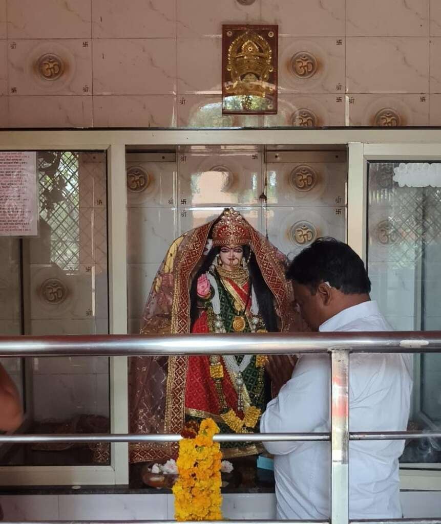 नई जिम्मेदारी मिलने पर इस वरिष्ठ भाजपा नेता ने मां अवंतिका का आशीर्वाद लेकर जताया आभार