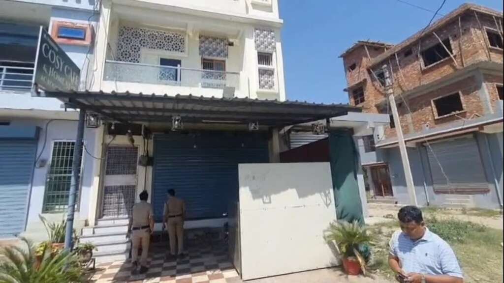 रामनगर के होटल में अनैतिक गतिविधियों का खुलासा, स्कूल ड्रेस में दो नाबालिग बरामद