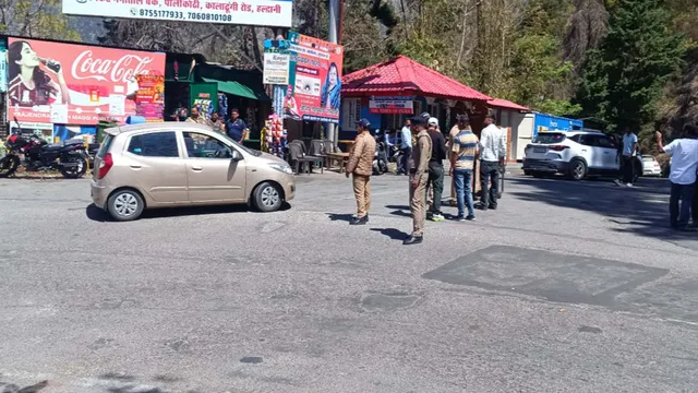 वीकेंड पर नैनीताल में उमड़ा पर्यटकों का सैलाब, पार्किंग फुल—ट्रैफिक प्लान लागू