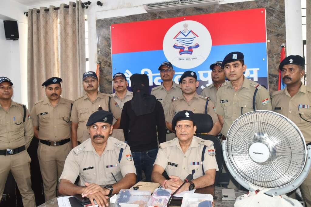 (बड़ी खबर) लालकुआं पुलिस का बड़ा एक्शन: तीन बड़ी चोरियों का खुलासा ,200 CCTV फुटेज खंगालकर पुलिस ने दबोचा शातिर चोर