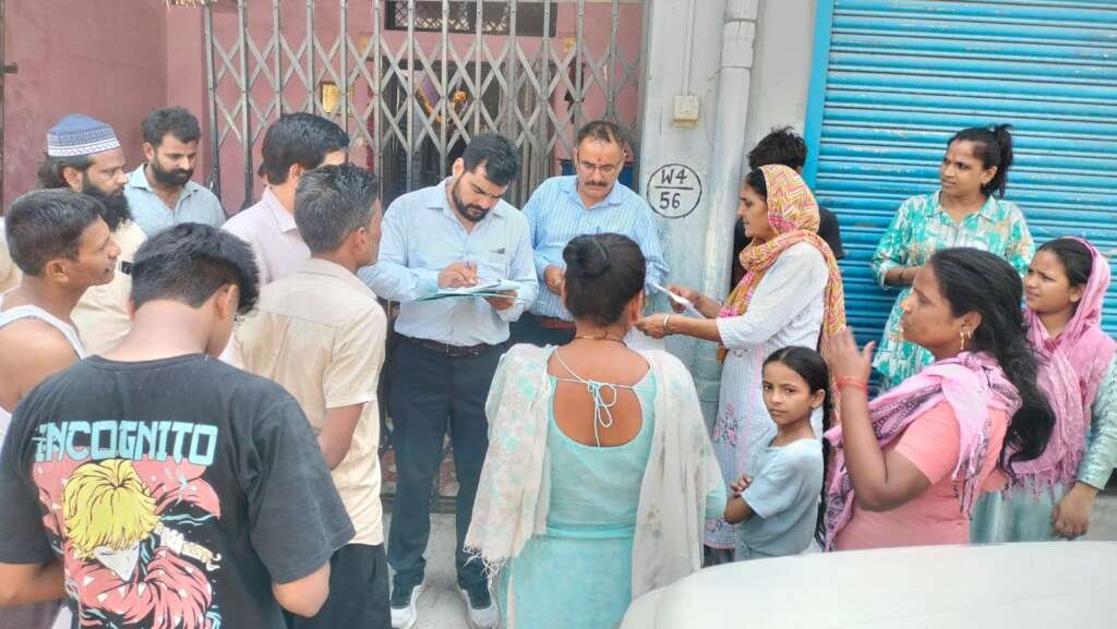 (लालकुआँ) तिवारी नगर, शास्त्री नगर समेत पांच क्षेत्रों में सत्यापन, आज 736 कार्डों की जांच में सफ़ेद, पीले 74 अपात्र कार्ड चिन्हित, होंगी कार्यवाई
