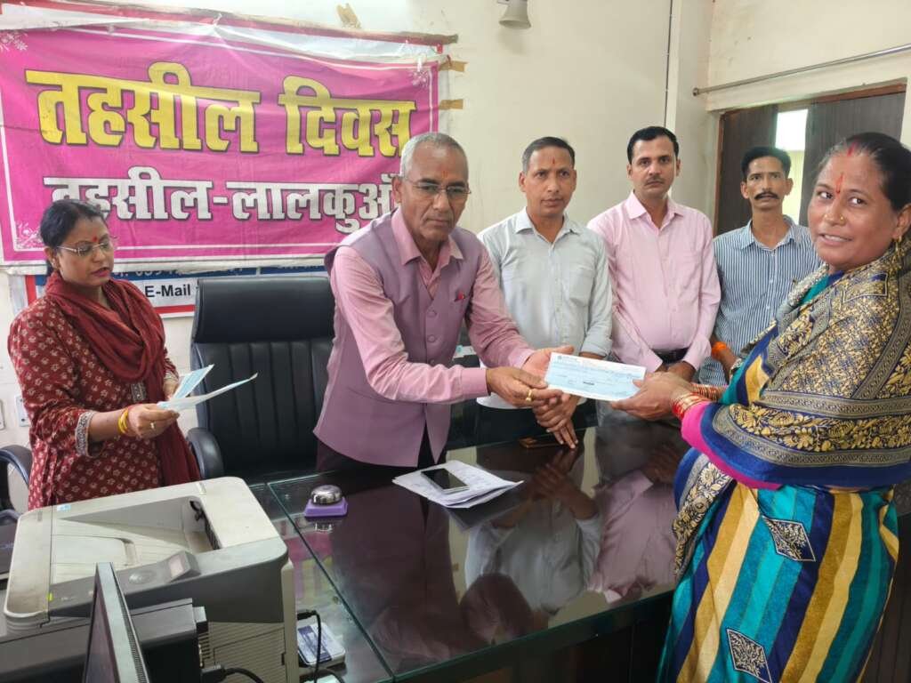 अपडेट (लालकुआँ) विधायक मोहन बिष्ट के प्रयास रंग लाए, 45 पात्र लाभार्थियों को मिली आर्थिक सहायता