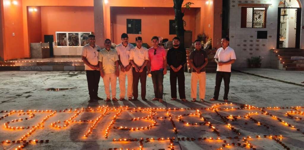 लालकुआँ माँ अवंतिका देवी कुंज मंदिर में सजा आस्था का महासंगम, 2100 दीपो ने बिखेरी दिव्यता, मंदिर समिति के अध्यक्ष लक्ष्मण खाती ने क्या कहा -देखे वीडियो