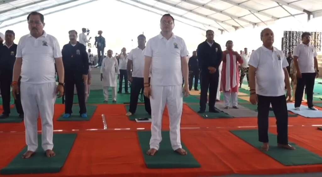 देवभूमि से दुनिया तक अंतररार्ष्ट्रीय योग दिवस पर मुख्यमंत्री धामी का संदेश, नशामुक्त और स्वस्थ समाज के लिए योग अपनाएं