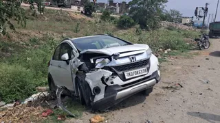 (हल्द्वानी) गौला बाईपास पर दो कारों की भीषण भिड़ंत, खेत में जा घुसी एक गाड़ी