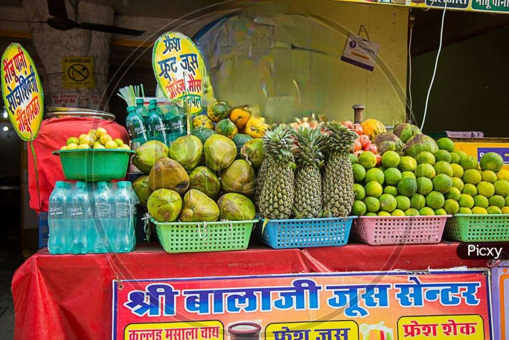 ‘आओ दीवान जी, जूस पी लो’… एक आवाज और बीच सड़क मच गया बवाल