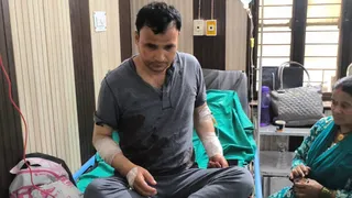 पति ले गया पत्नी की नई स्कूटी, पत्नी का चढ़ा ऐसा पारा कि कर दिया चाकू से हमला