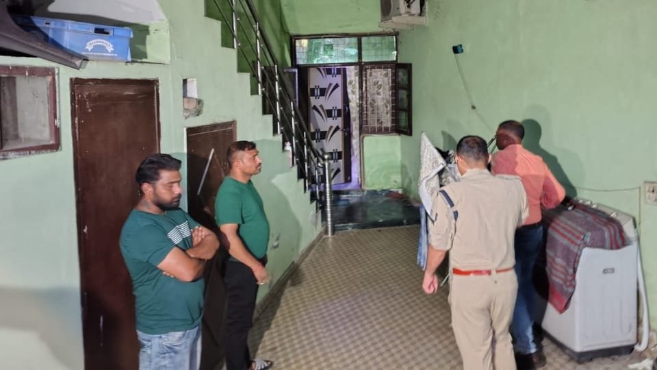मोबाइल ऐप पर हुई दोस्ती, दूसरी मुलाकात बनी आखिरी; अनैतिक संबंध बनाने के आरोप के बाद कारोबारी की हत्या