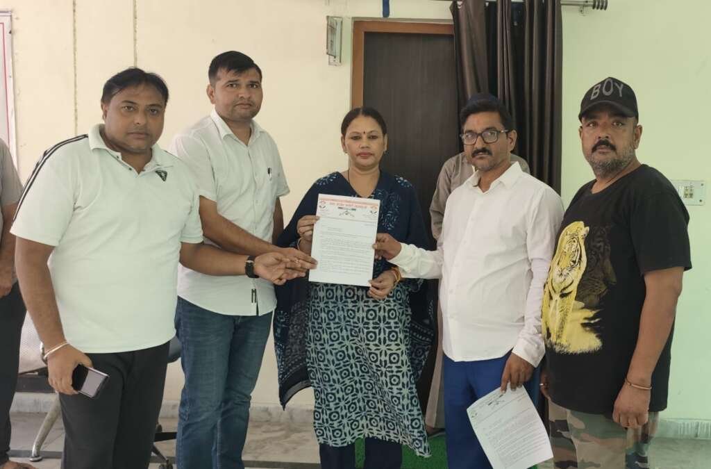 SIR पर लालकुआं में सियासी घमासान : भाजपा नेताओं के द्वारा मतदाताओ के नाम पर आपत्तियां लगाने का आरोप,कांग्रेस ने की जाँच की मांग