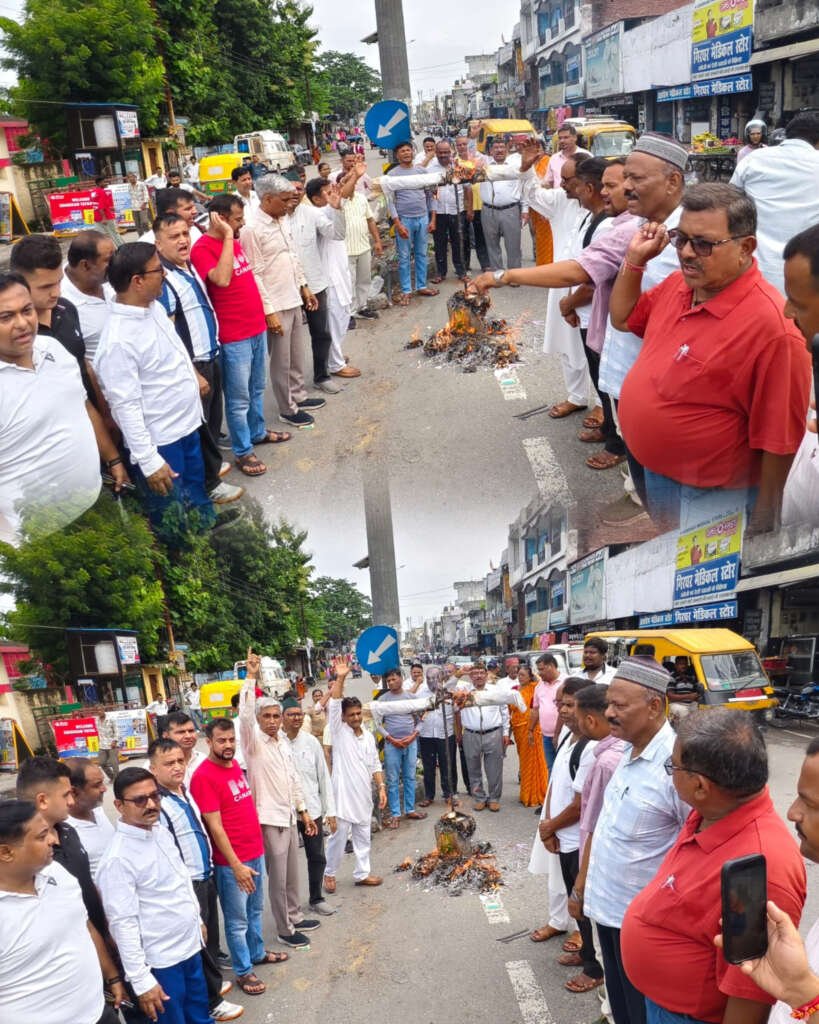 (लालकुआं) AI फेक वीडियो को लेकर लालकुआं में कांग्रेस का हल्लाबोल, भाजपा सरकार का पुतला दहन कर जताया विरोध
