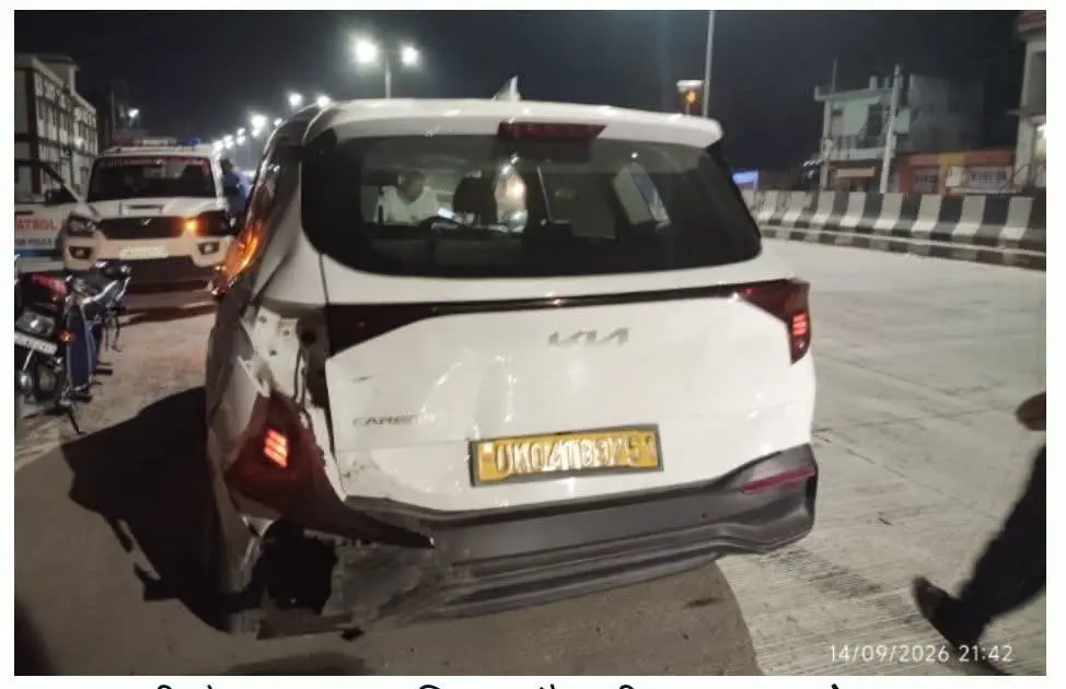 लालकुआं विधानसभा में हादसों का हाईवे बना मोतीनगर: जिस कट पर कुछ दिन पहले गई थी बाइक सवार की जान, वहीं फिर भिड़ीं दो कारें