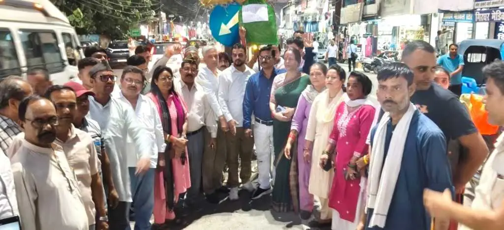 किच्छा विधायक प्रकरण की आंच लालकुआं तक पहुंची, कांग्रेसियों ने पुतला फूंककर जताया विरोध