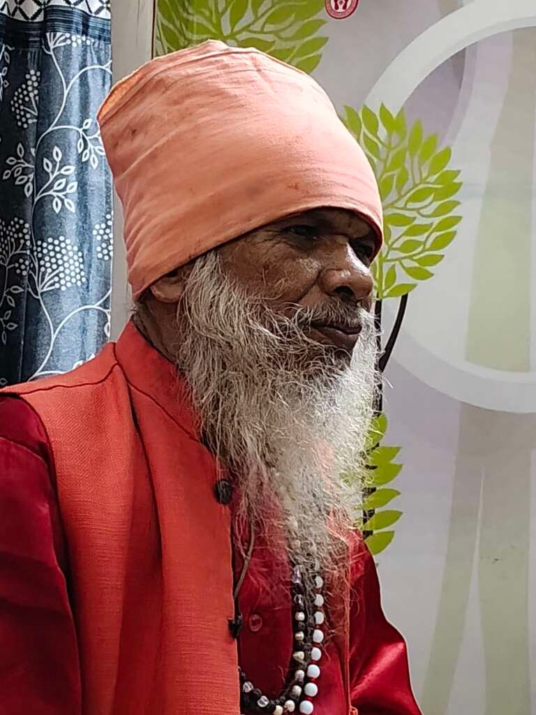 लालकुआं में देवभूमि पार्टी के संस्थापक वीरेंद्र पुरी महाराज की संदिग्ध परिस्थितियों में मौत, कुटिया में अचेत मिले